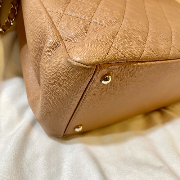 ❌SOLD❌Authentic Chanel Business Affinity Tote Large - Picture 10 of 15